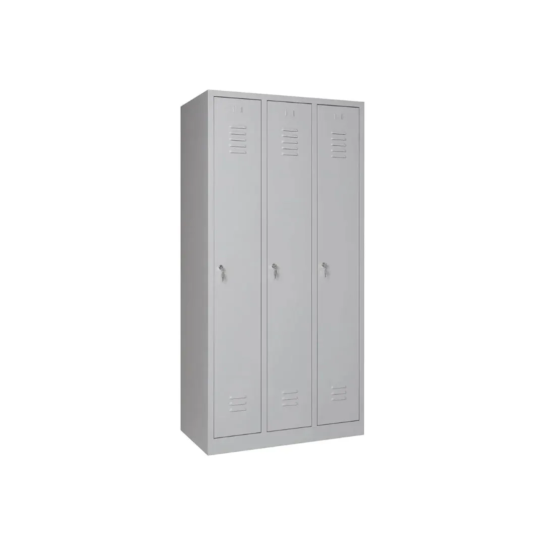 Ein grauer Metallschrank mit drei vertikalen Fächern, die jeweils mit einer Öffnung und einem abschließbaren Griff versehen sind. Der Schrank steht auf einem schlichten weißen Hintergrund.